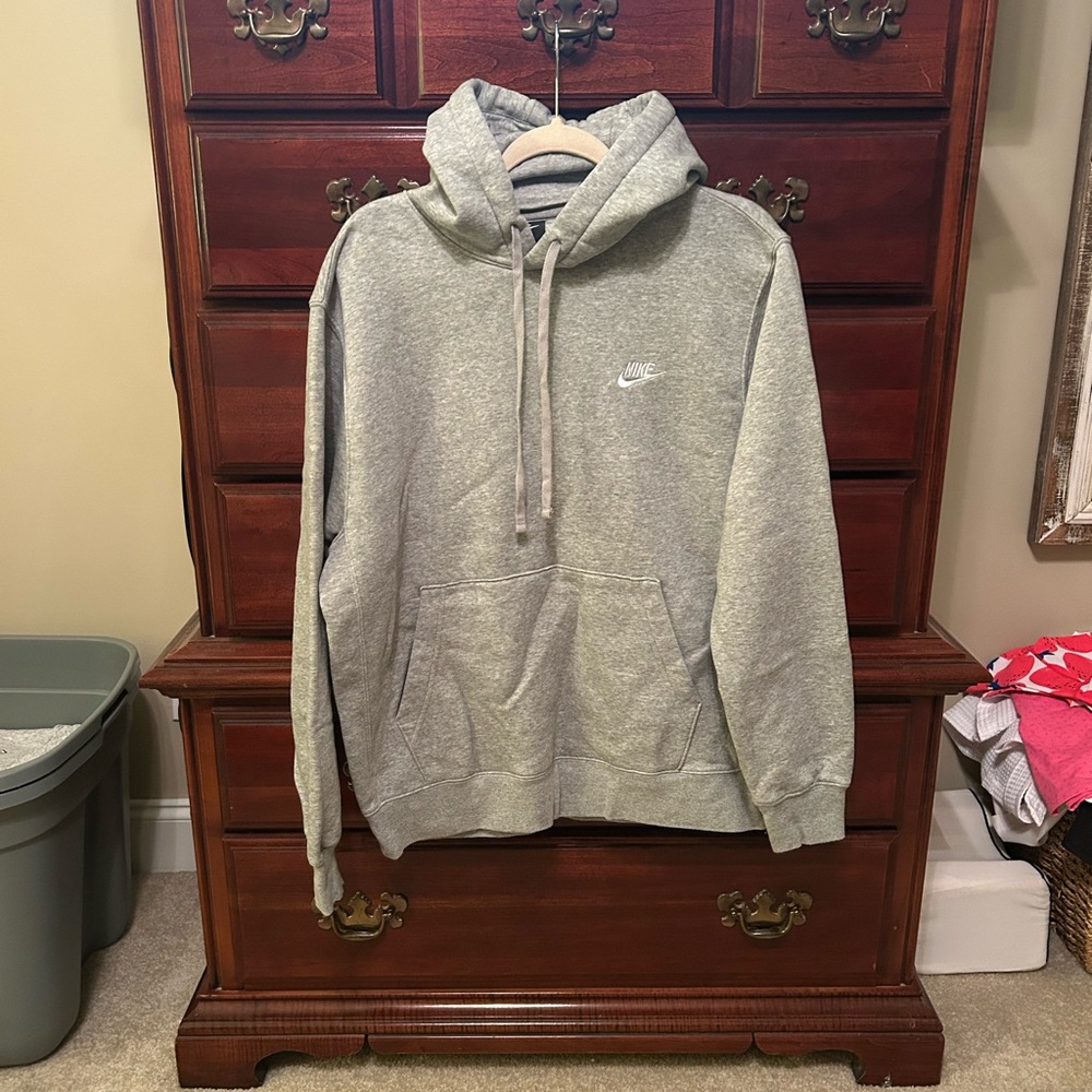 NEW NIKE GRAY HOODIE